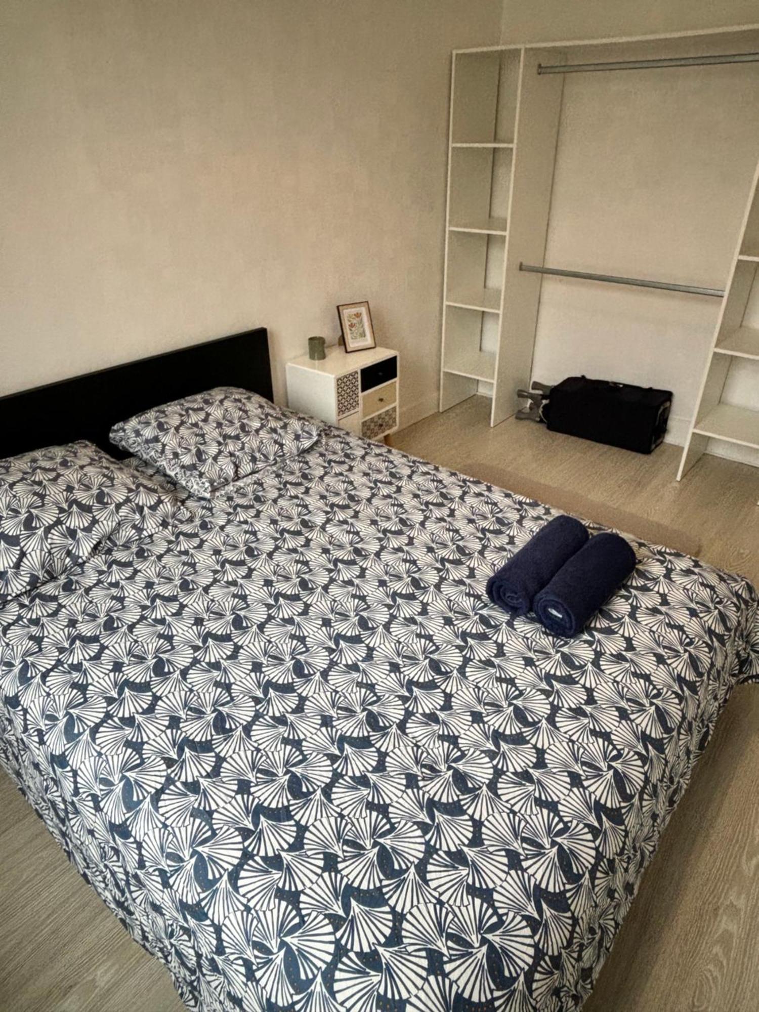 Logement Calme + Stationnement 特鲁瓦 外观 照片